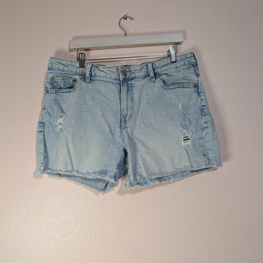 ⭐GAP Size 16 Curvy Fit Denim Shorts 5 Inch Distressed Frayed Blue⭐ - Picture 5 of 9